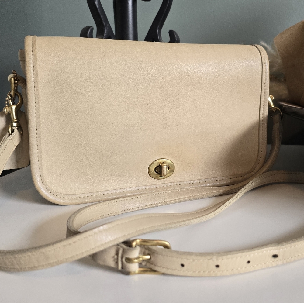 Vintage Coach Pocket Purse